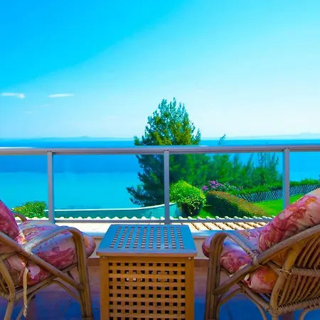 Aegean Blue Villa, فيلة
